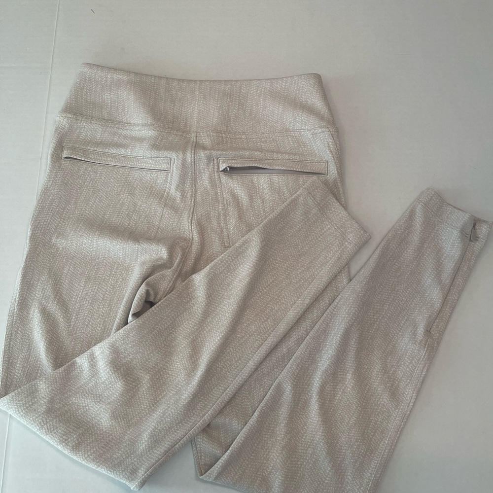 Athleta Cream High-Waist Leggings Stretch Fit - Picture 5 of 9